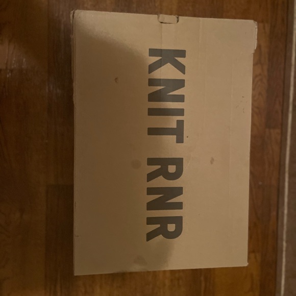 Yeezy Foam Runner MX Cream Clay, size 10.5 - Picture 9 of 13